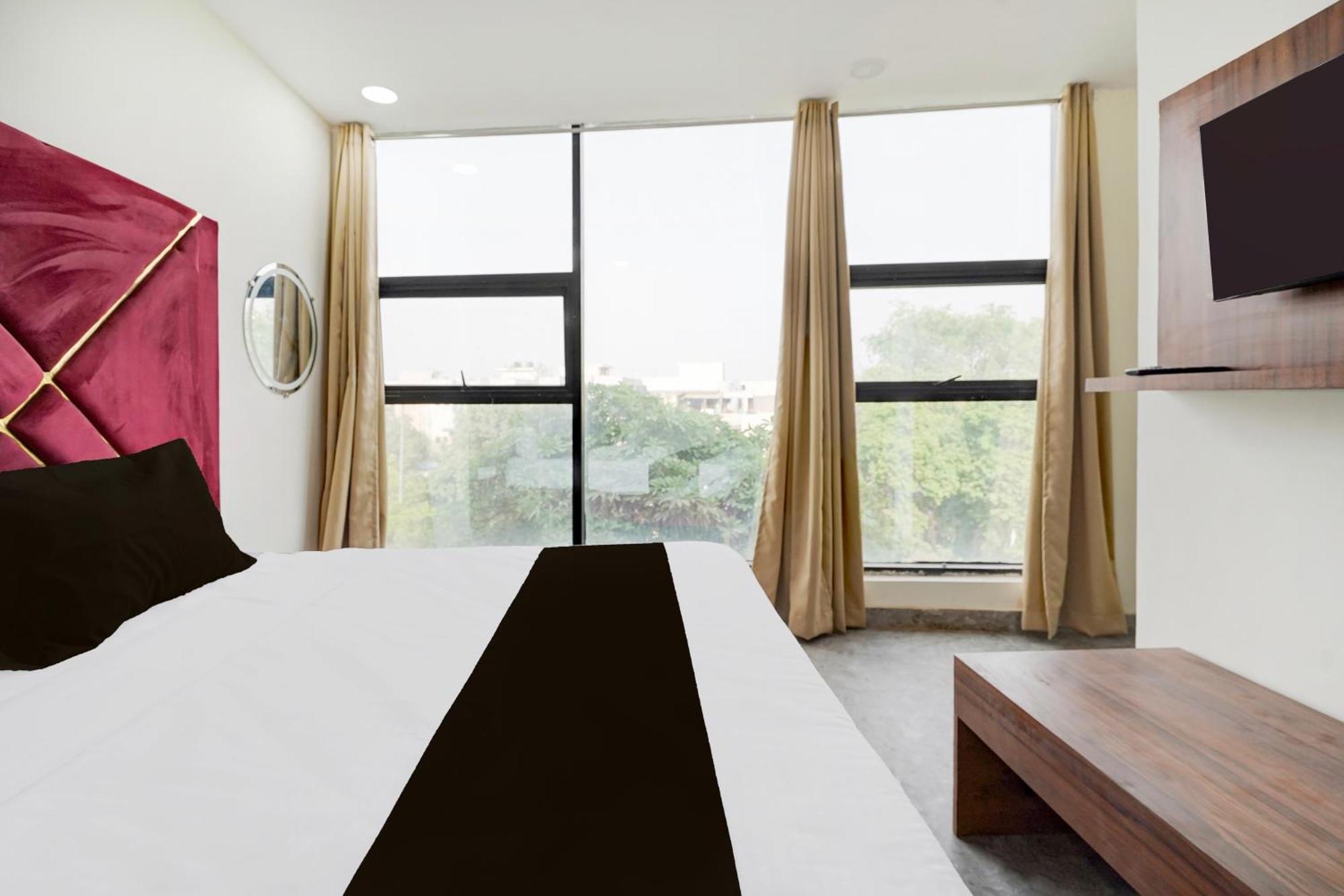 Hotel O Indirapuram Grand 加济阿巴德 外观 照片