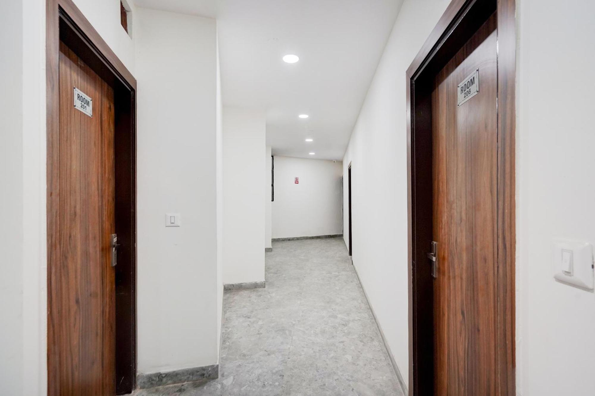 Hotel O Indirapuram Grand 加济阿巴德 外观 照片